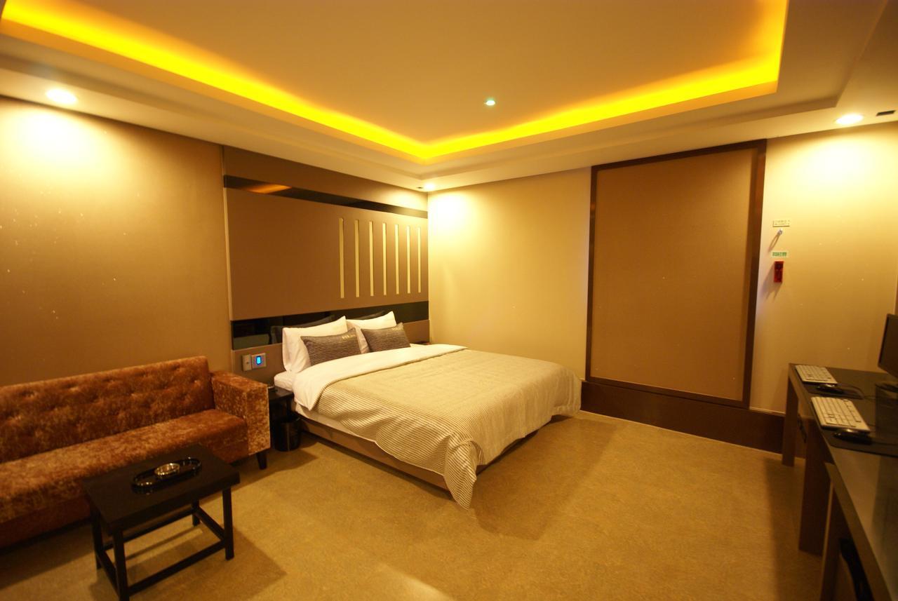 H Moment Hotel Songjeong Busan Exterior photo